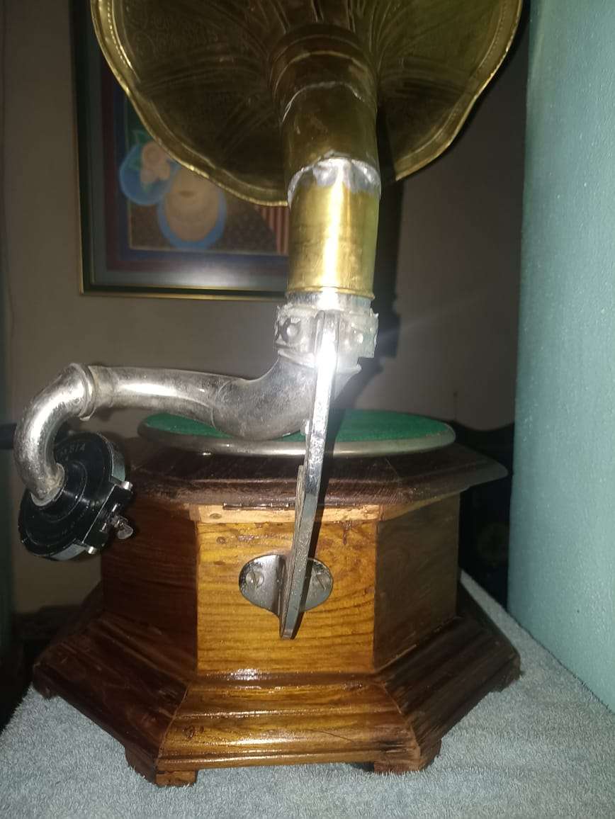 8 Square Scarce his Mastervoice Grampohone Vintage