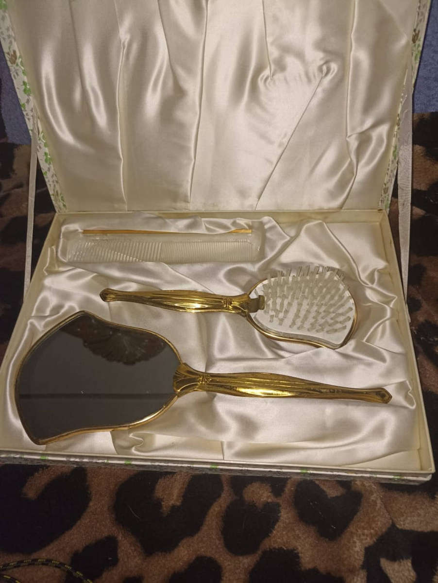 Sonata dressing set made in New York  Usa