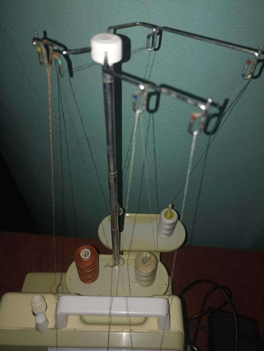 Bernette Bernina funlock heavy duty overlocker