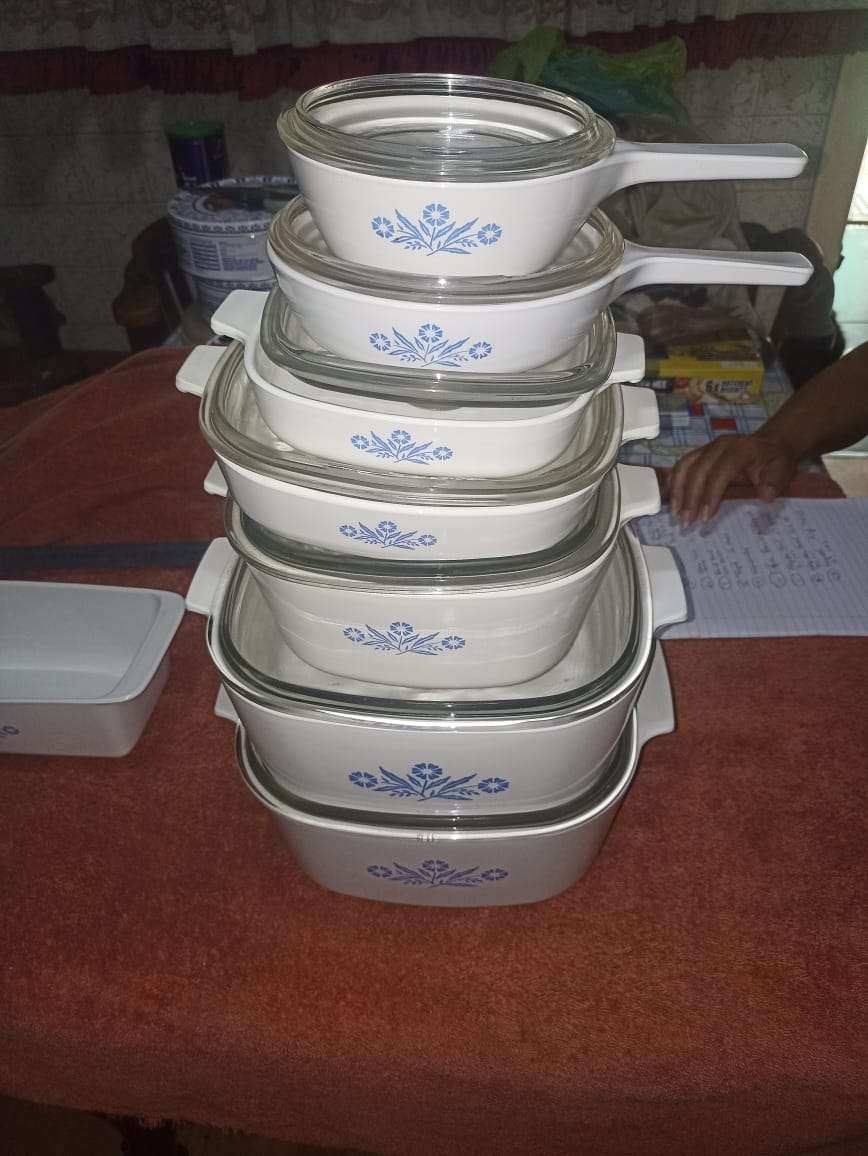 WOW 25 PIECE CORNING WARE VINTAGE SET