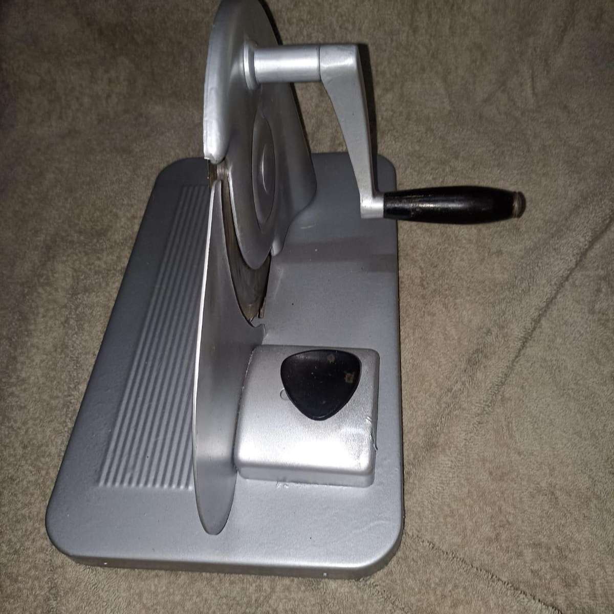 Refurbished Pineware bread slicer