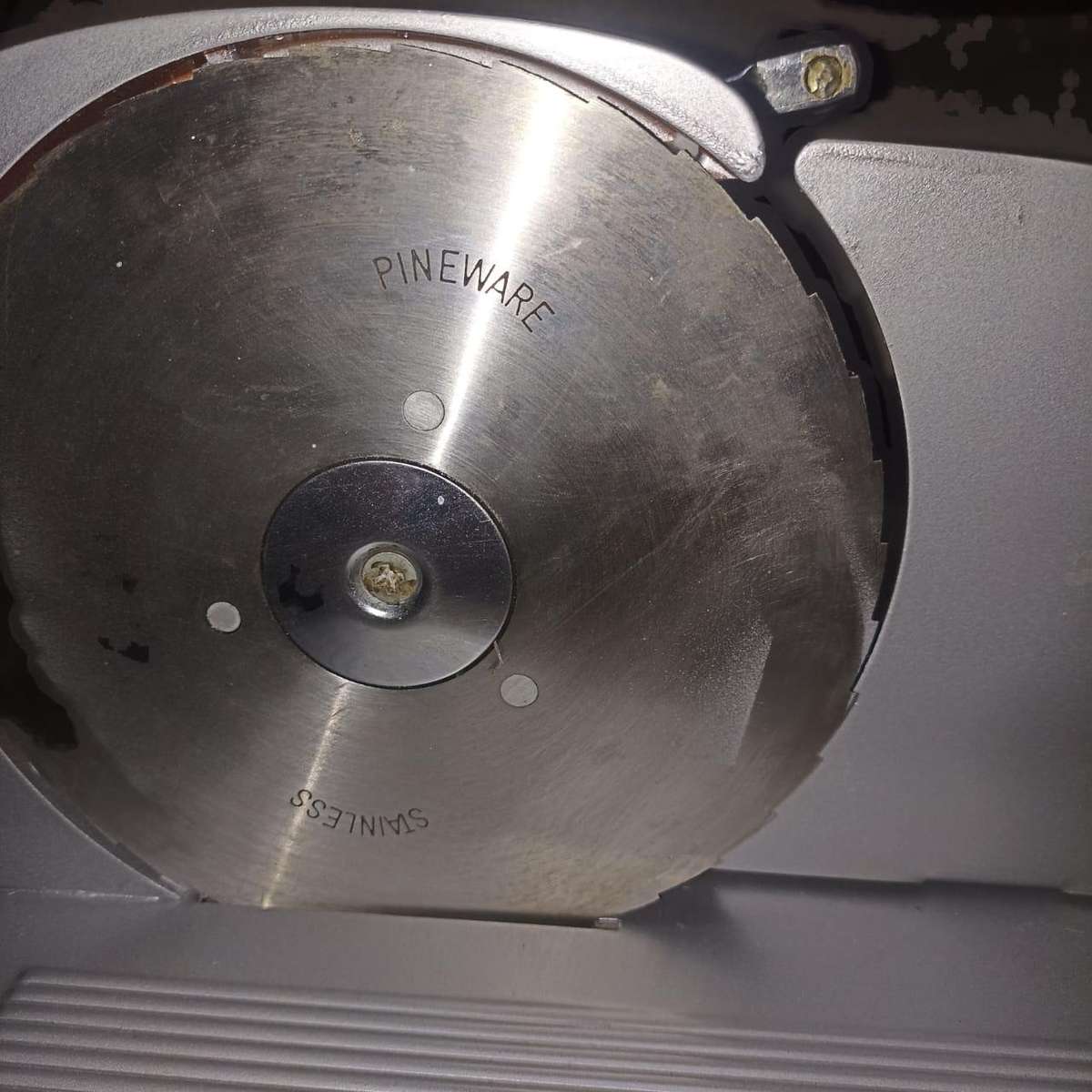 REFURBISHED VINTAGE PINEWARE BREAD SLICER