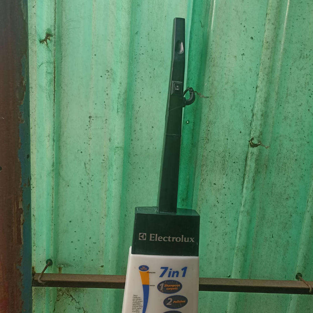 Electrolux 7 in 1 Carpet shampooer