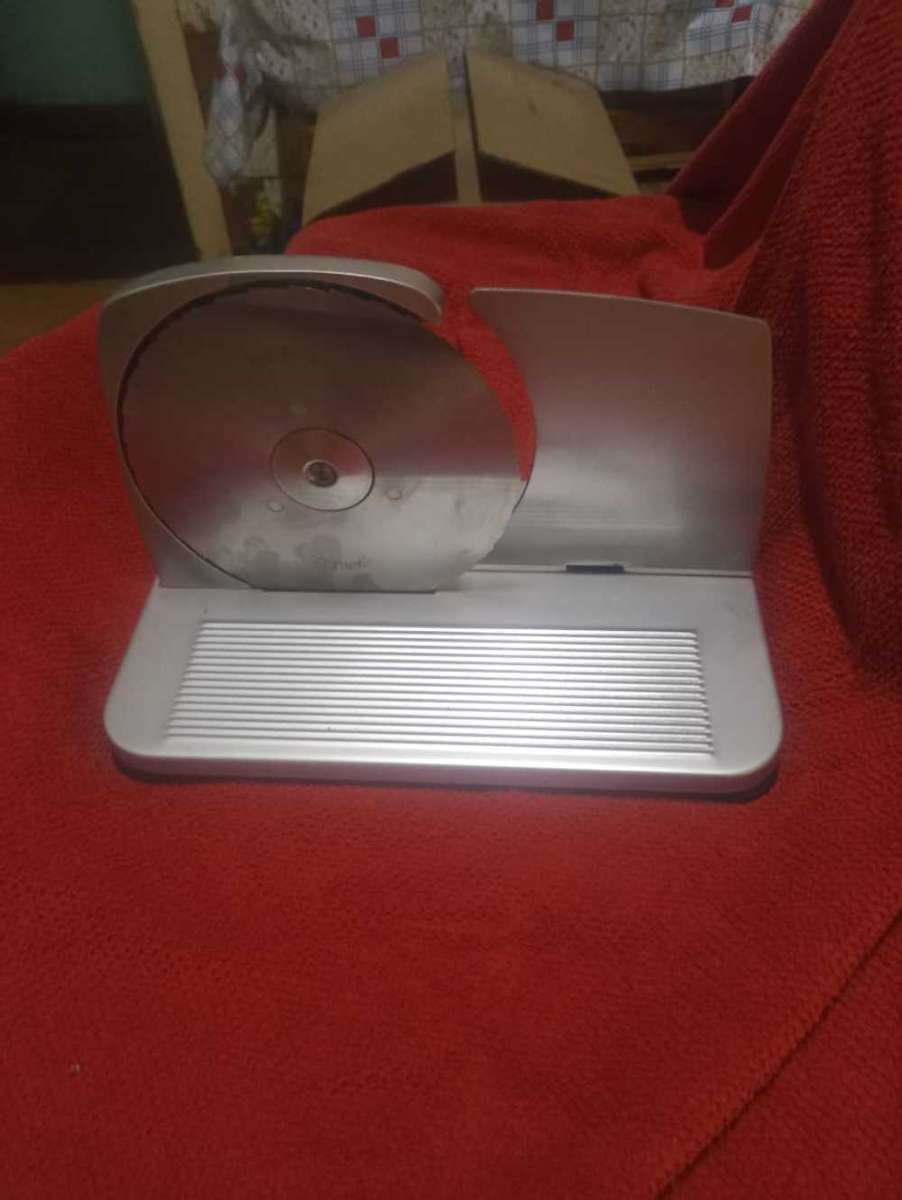 Pineware bread Slicer