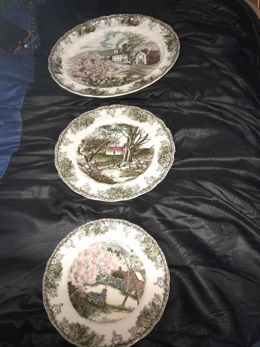Johnson brothers plates decorative made in England.