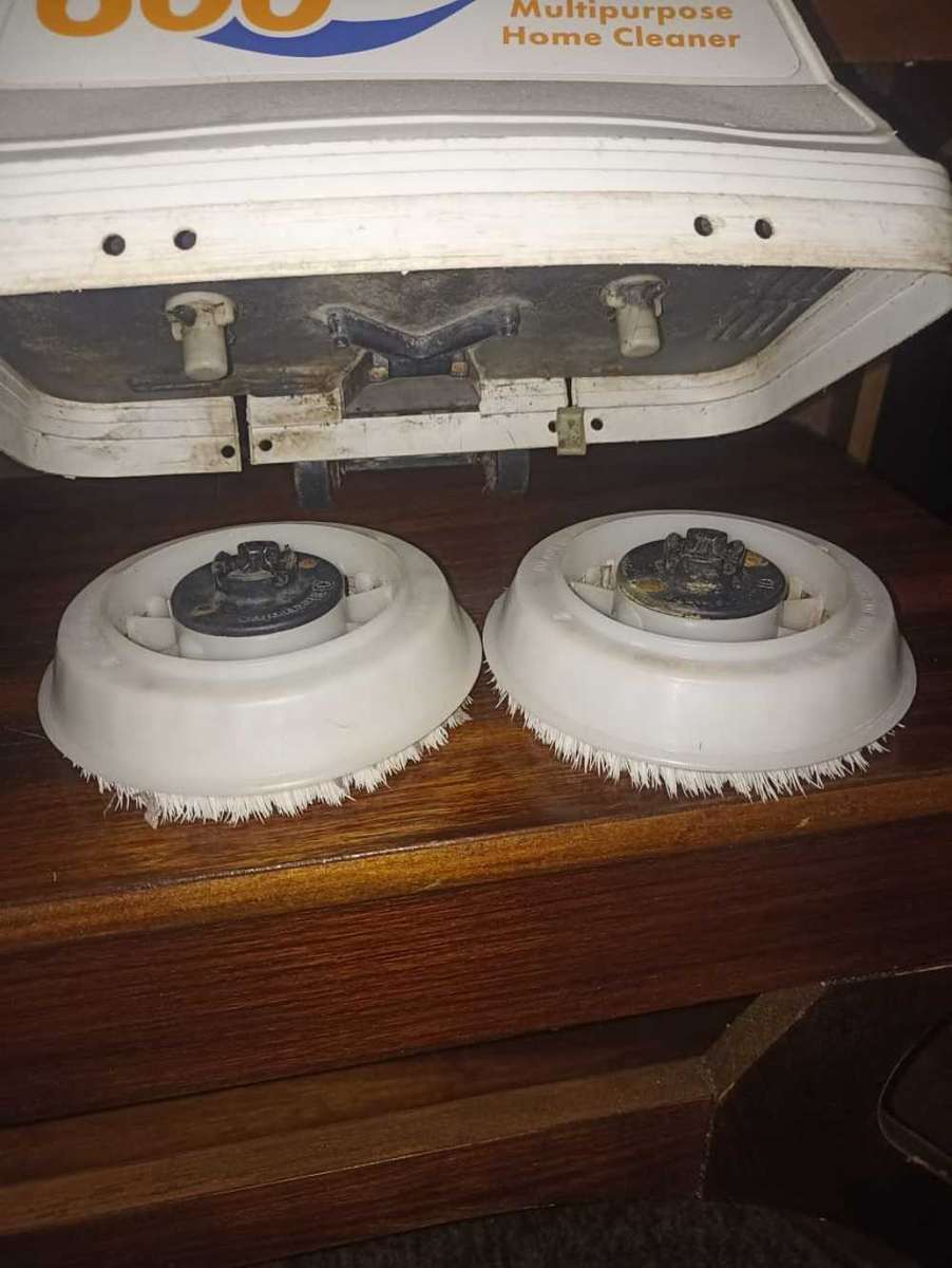 Electrolux 6 in 1 carpet shampooer