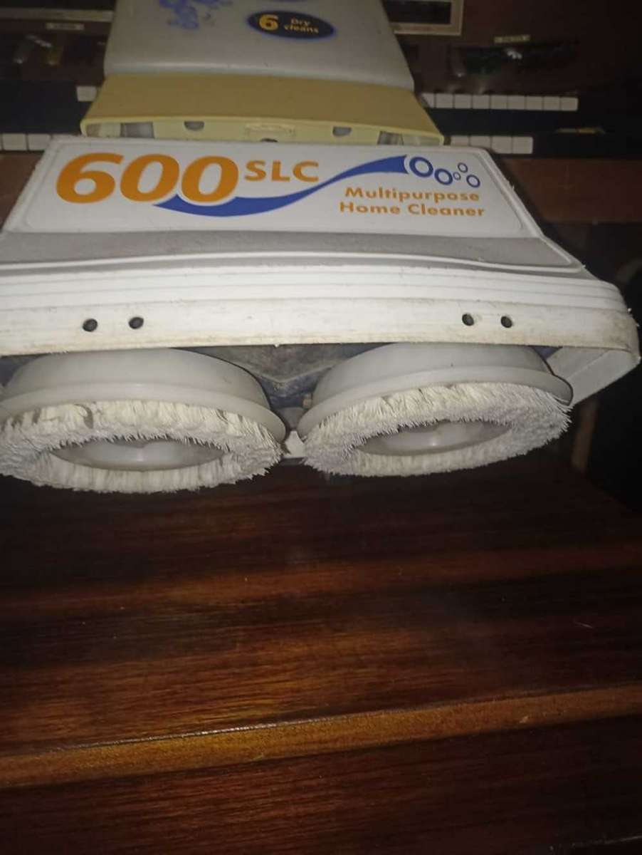 Electrolux 6 in 1 carpet shampooer