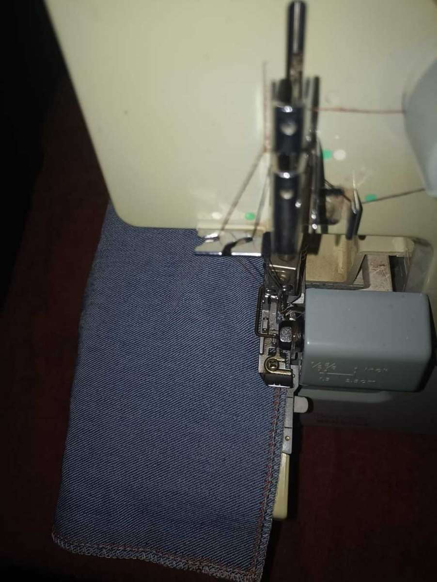 Bernette Bernina funlock heavy duty overlocker