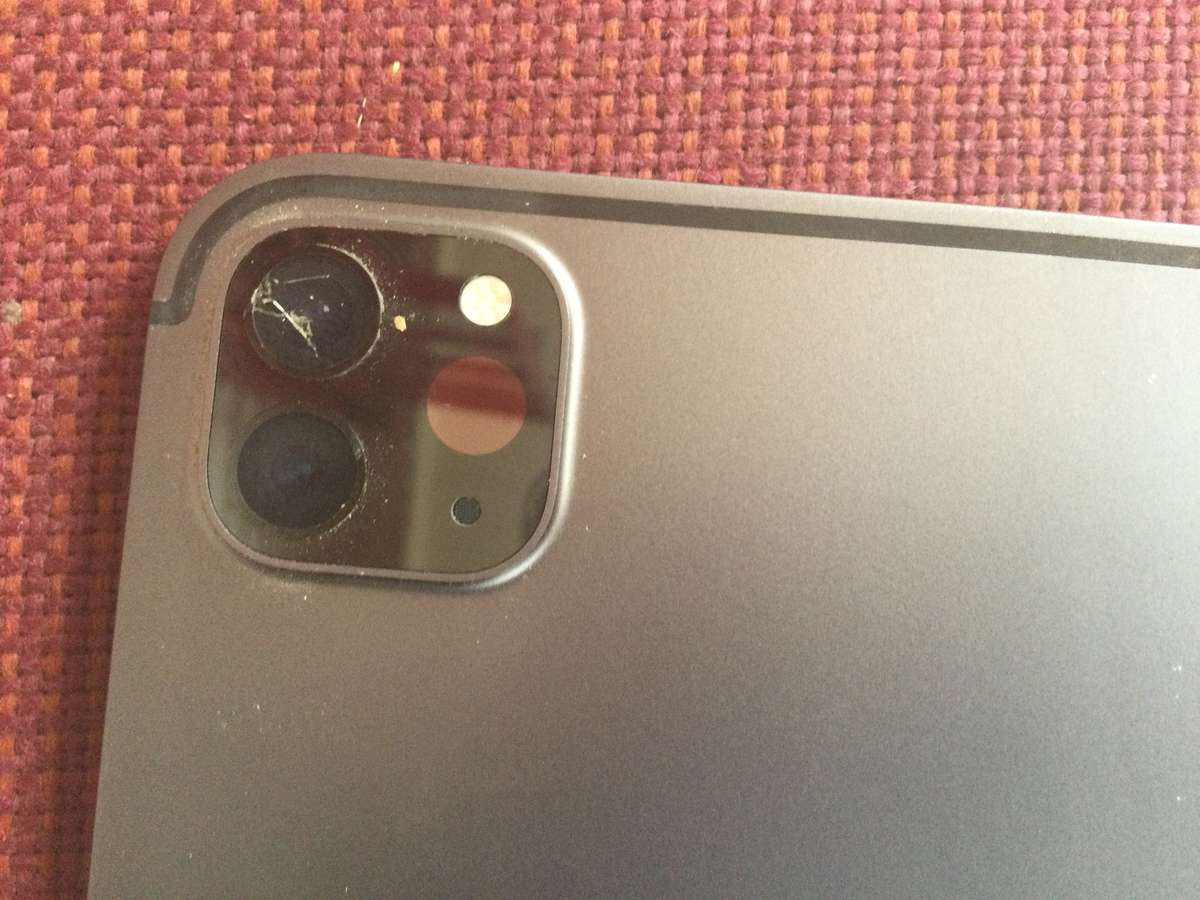 APPLE IPAD PRO 11 INCH ( 2nd generation)  cell & wifi  space grey .  1TB