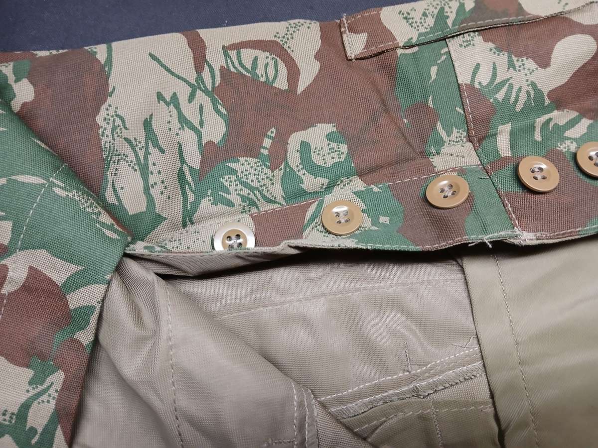 SAPD CAMO SECOND PATTERN - BRAND NEW IN PLASTIC - UNUSED AND UNISSUED. - SIZE - 92/84