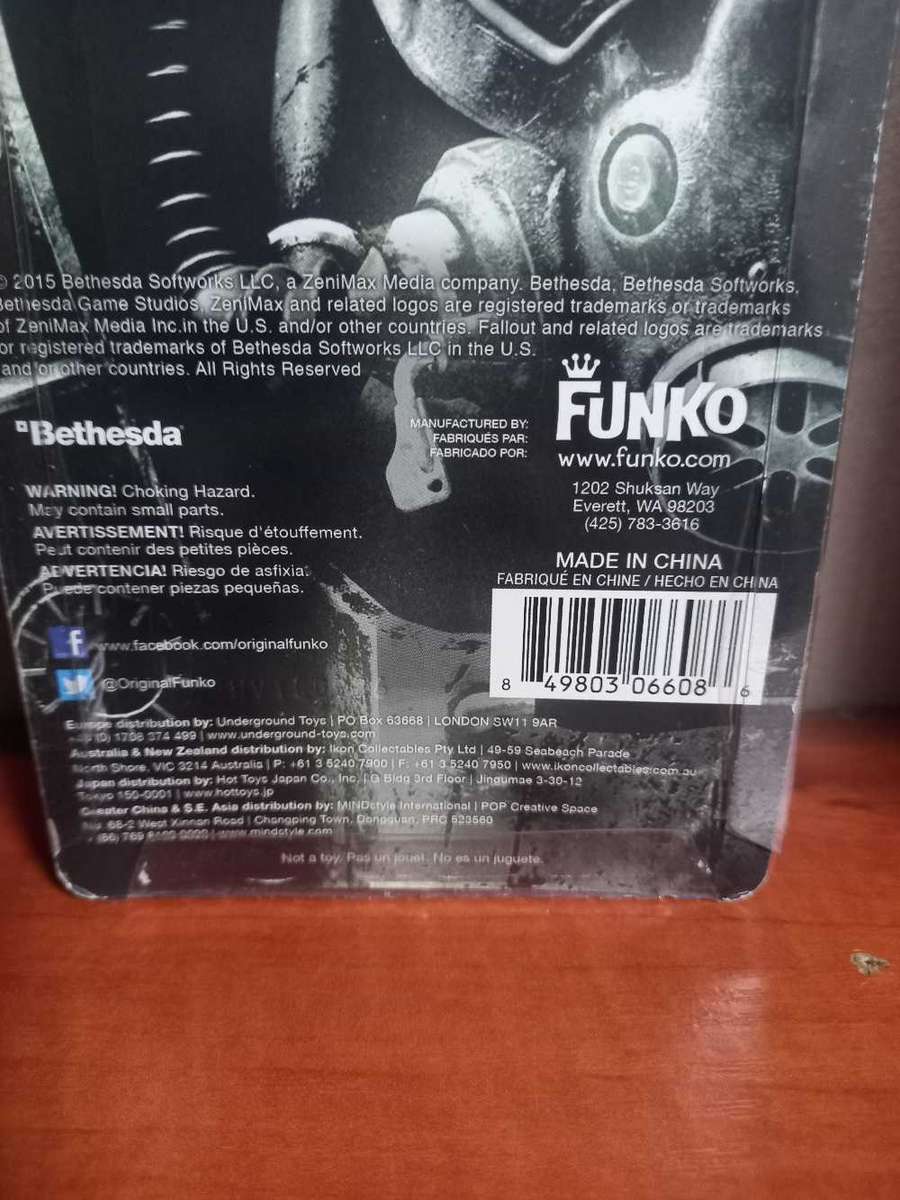 Fallout Legacy Collection Lone Wanderer Action Figure