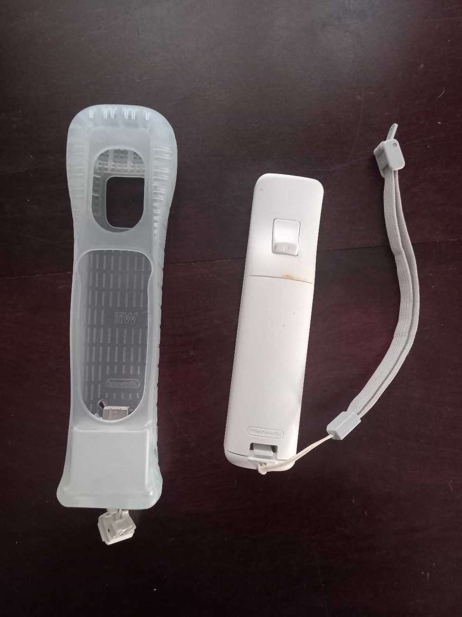 Original Nintendo Wii Remote And Motion Plus Attachment