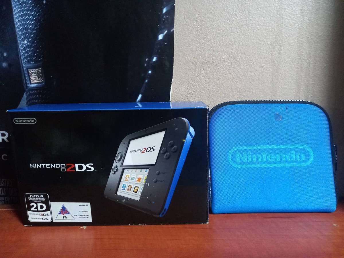 Nintendo 2DS Console