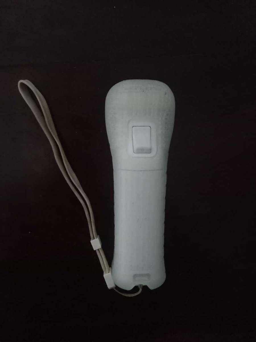 Nintendo Wii Remote And Nunchuck Bundle