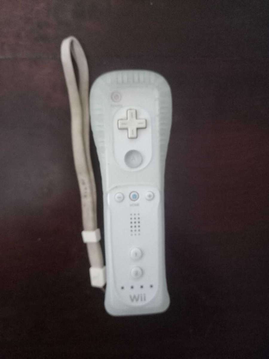 Nintendo Wii Remote And Nunchuck Bundle