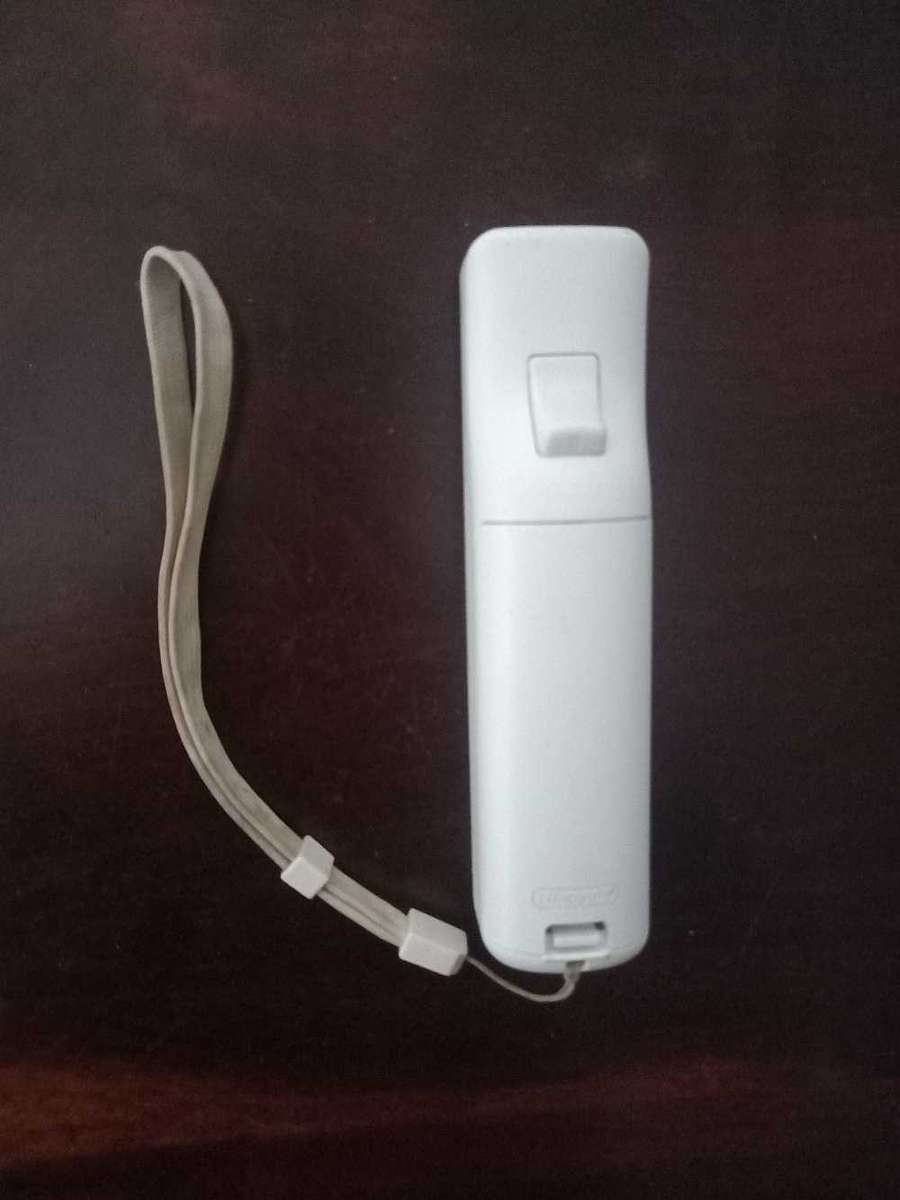 Nintendo Wii Remote And Nunchuck Bundle