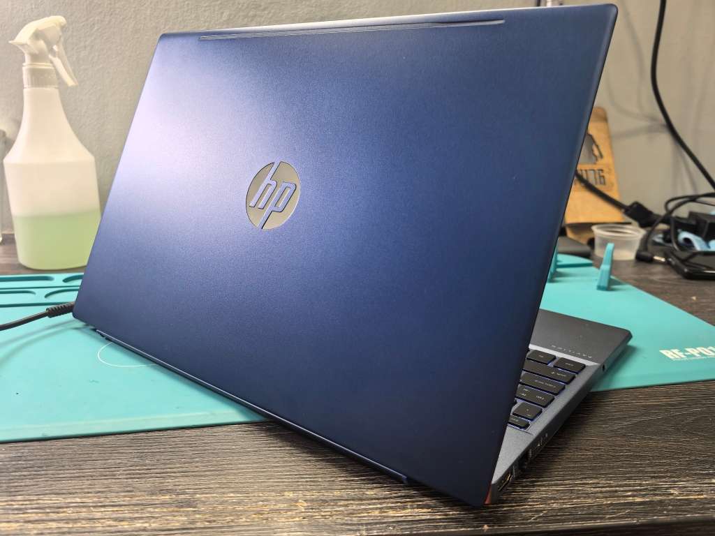 HP PAVILION 15 GAMING*i7-8565U*16GB RAM*1000GB SSD*FHD*MX250 4GB-BACKLIT
