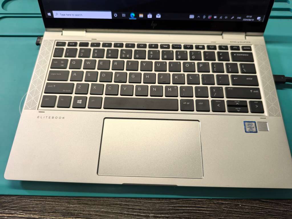 Touchscreen*HP ELITEBOOK X360 1030g3*i5-8350U-IPS FHD-8GB RAM-256GB SSD-4G-HP BAG PLUS MOUSE