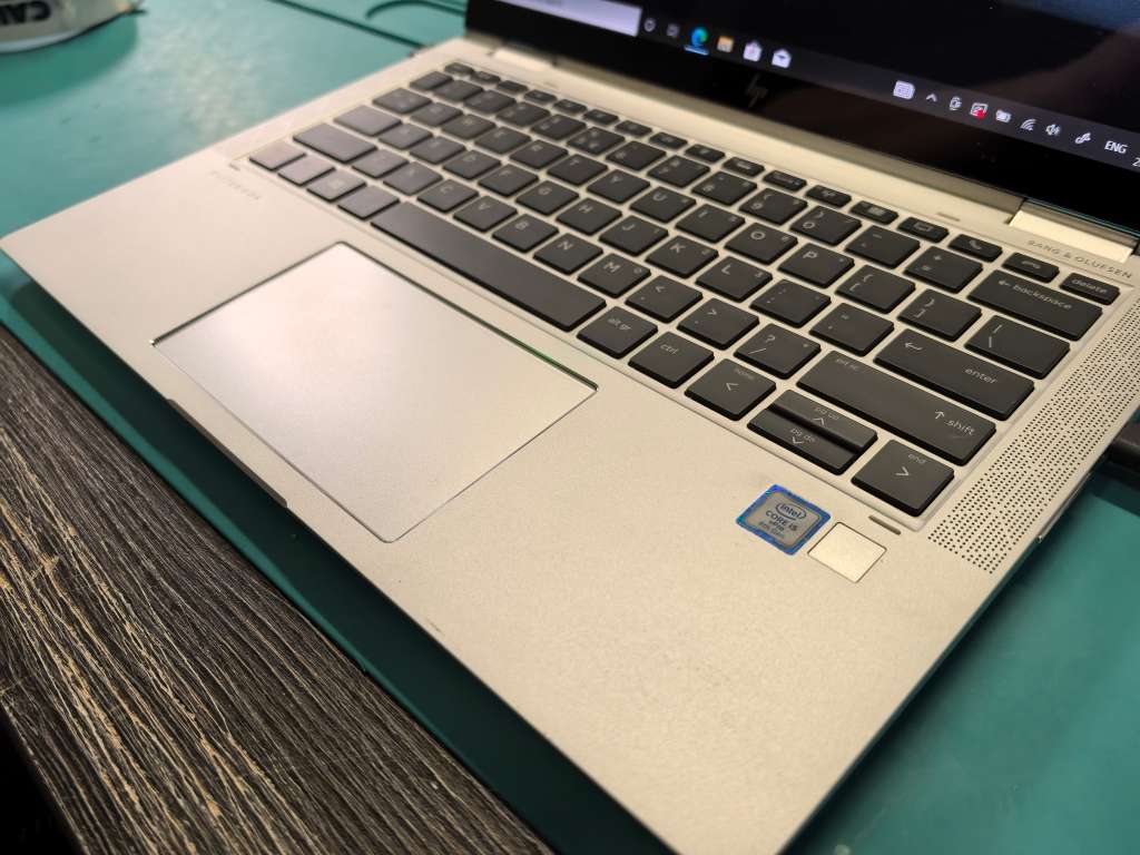 Touchscreen*HP ELITEBOOK X360 1030g3*i5-8350U-IPS FHD-8GB RAM-256GB SSD-4G-HP BAG PLUS MOUSE