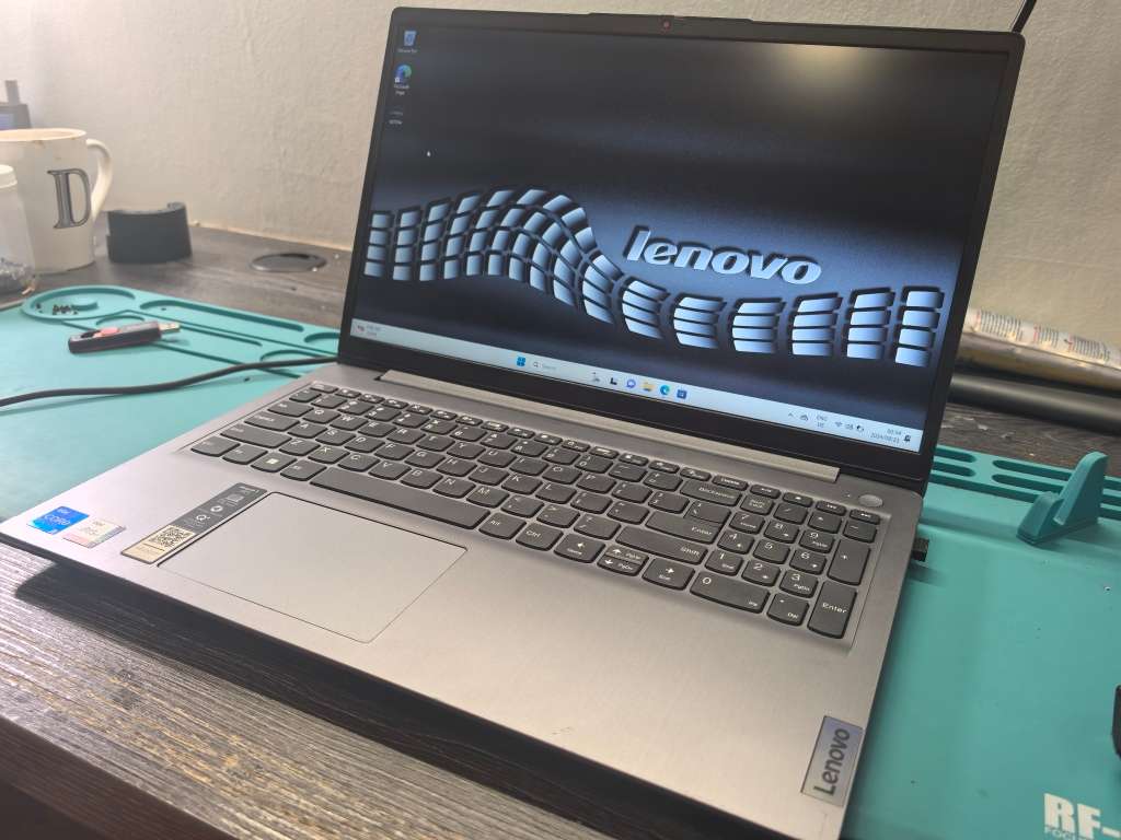 LATE ENTRY-LENOVO IDEAPAD 3*i5-1135G7*8GB DDR4*256GB SSD*1TB HDD-FHD*IRIS GRAPHICS*