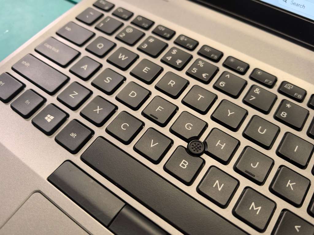 NVIDIA GRAPHICS-DELL LATITUDE 5511-i5-10400H-16GB DDR4-512GB NVME SSD*FHD