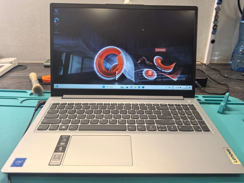 LENOVO IDEAPAD 1-N4020 CELERON-4GB DDR4-SANSUNG256GB SSD-UHD GRAPHICS-FHD