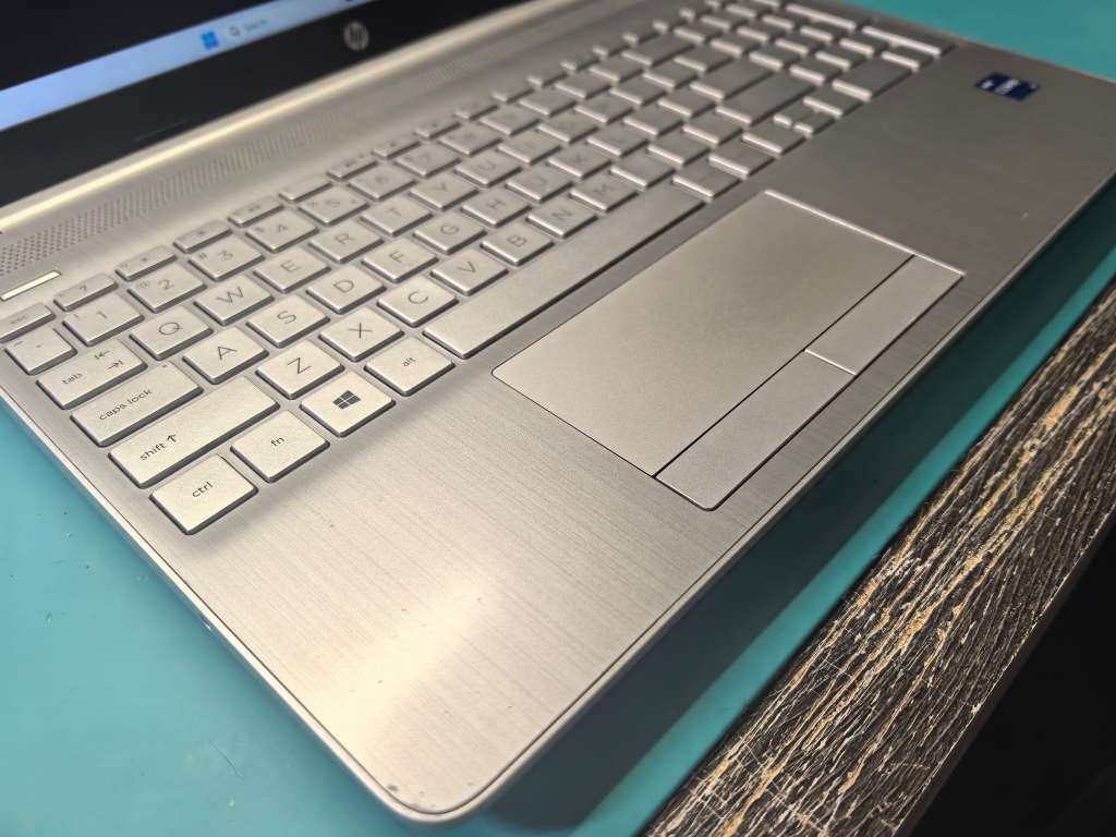 11TH GEN i7*HP NOTEBOOK 15*i7-1165G7-8GB DDR4-1000GB SSD-FHD-BACKLIT-XE GRAPHICS