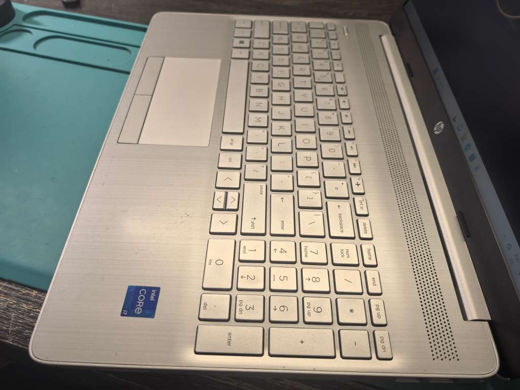 11TH GEN i7*HP NOTEBOOK 15*i7-1165G7-8GB DDR4-1000GB SSD-FHD-BACKLIT-XE GRAPHICS