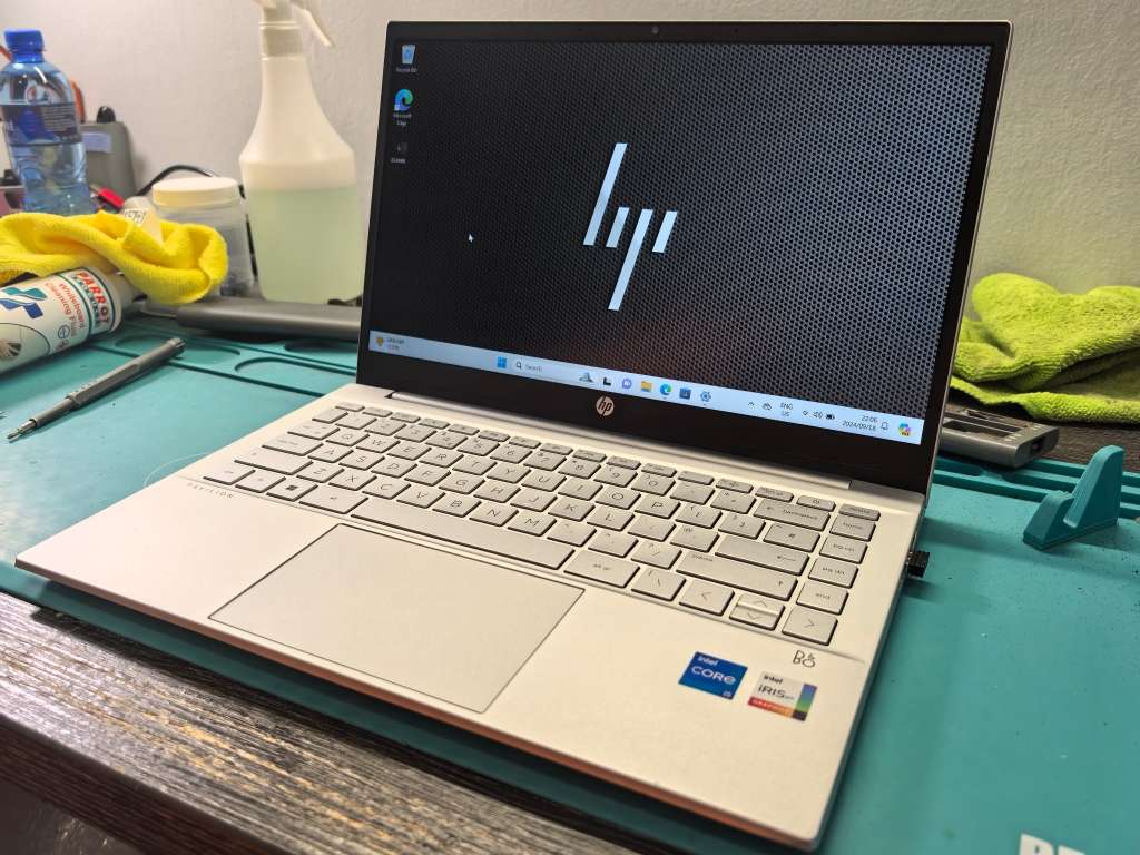 12TH GEN i5-TOUCSCREEN-HP PAVILION 14*I5-1235u-8GB-512GB SSD-FHD TOUCH