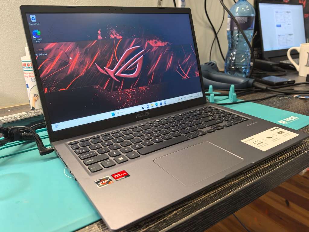 ASUS VIVOBOOK M515DA-RYZEN 5-3500U-8GB DDR4-256GB SSD-HD-RADEON GRAPHICS