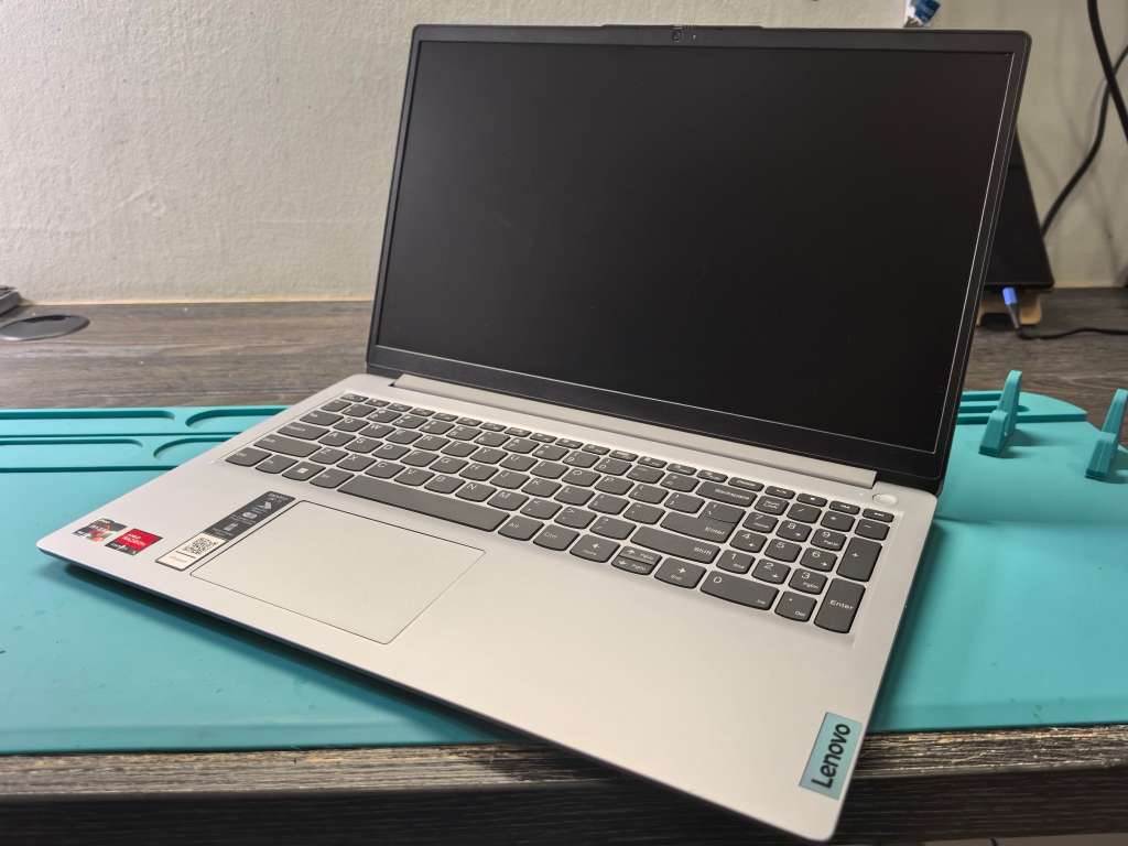 12th gen-LENOVO IDEAPAD 1-AMD RYZEN 5-5500U-16GB DDR5-512GB NVME-RADEON-QUAD CORE-FHD