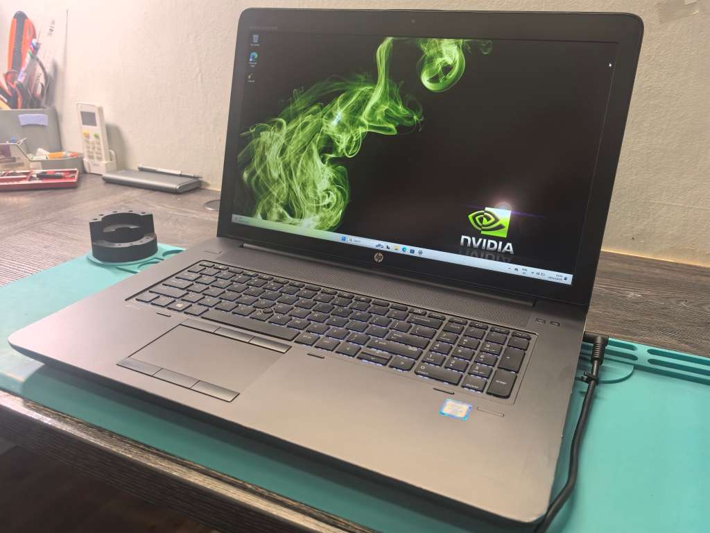 8GB NVIDIA M5000-HP ZBOOK 17 G3 i7-6820HQ*32GB*512GB SSD*FHD*NVIDIA QUADRO M5000 8GB