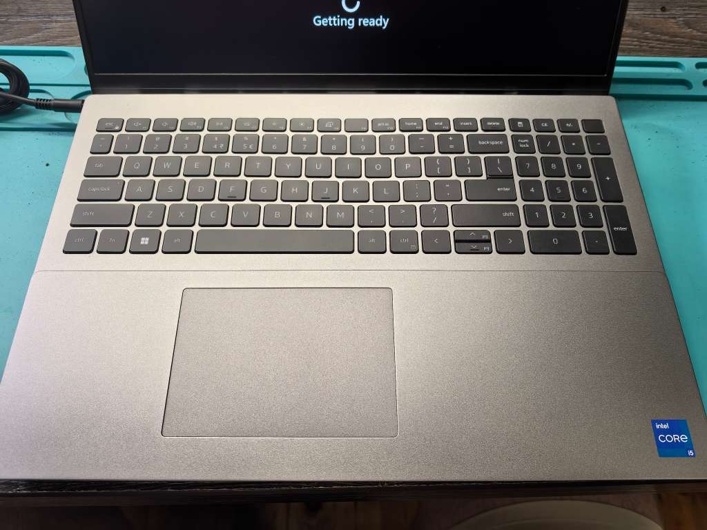 12TH GEN i5-DELL VOSTRO 5620-i5-1240P-16GB RAM-2TB SSD-FHD+*XE GRAPHICS