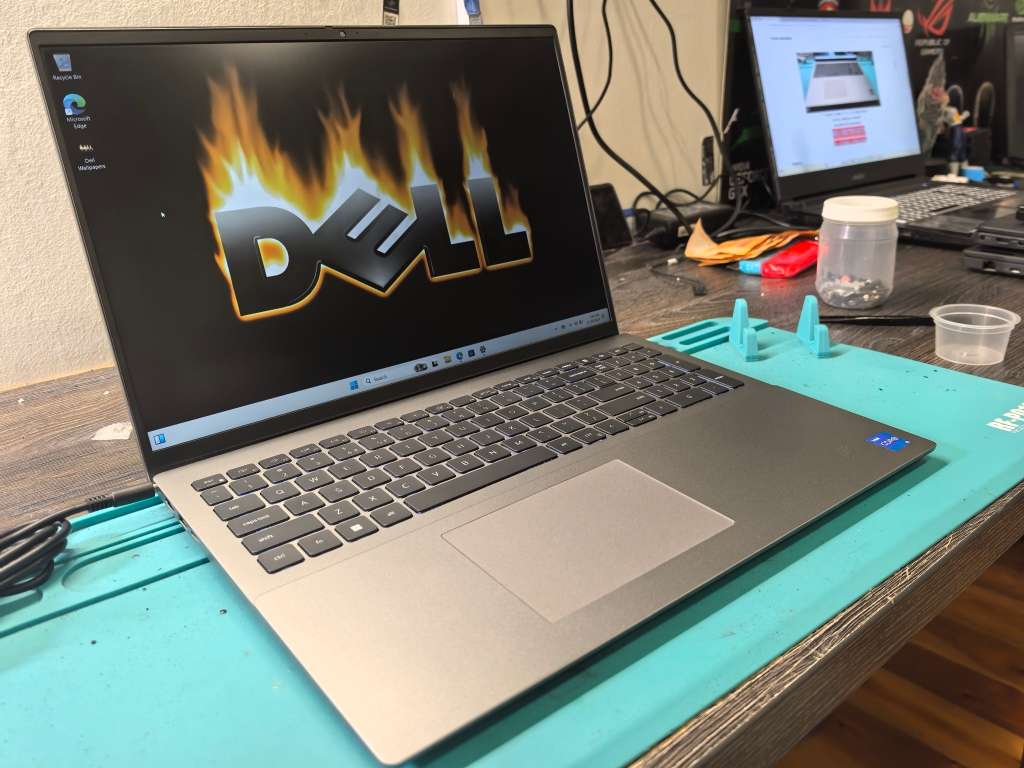 12TH GEN i5-DELL VOSTRO 5620-i5-1240P-16GB RAM-2TB SSD-FHD+*XE GRAPHICS