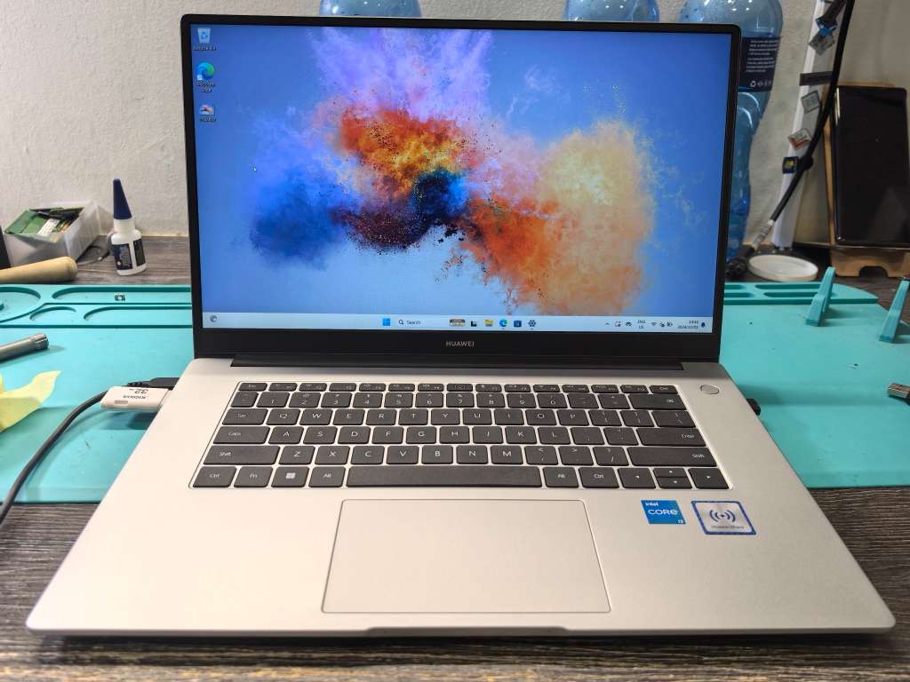 HUAWEI MATEBOOK D 15*i3-1115G4*8GB DDR4*256GB SSD*FHD*IPS*UHD GRAPHICS