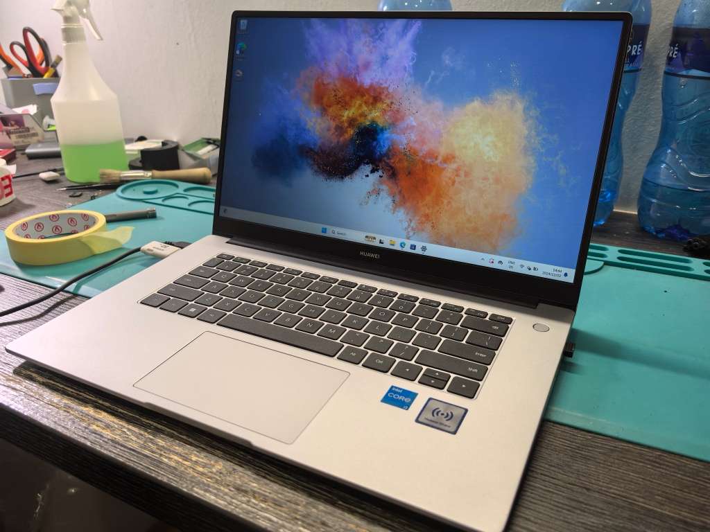 HUAWEI MATEBOOK D 15*i3-1115G4*8GB DDR4*256GB SSD*FHD*IPS*UHD GRAPHICS