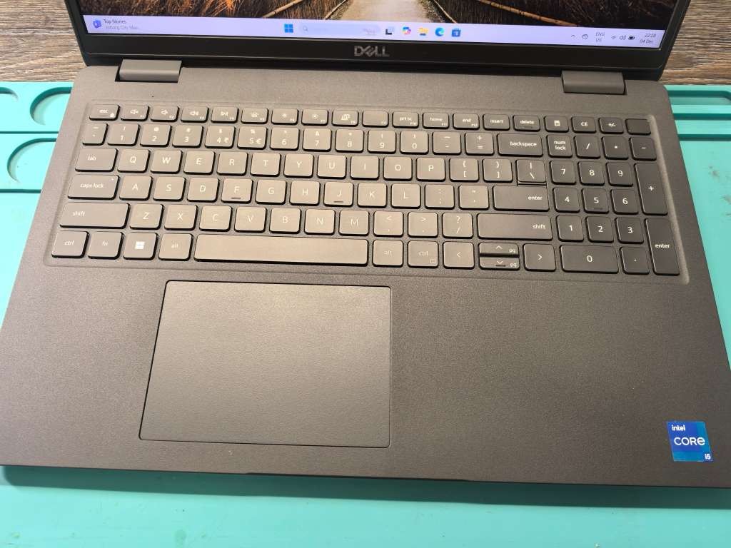11TH GEN-DELL LATITUDE 3520-i5-1135G7-16GB DDR4-SAMSUNG 256GB SSD-FHD
