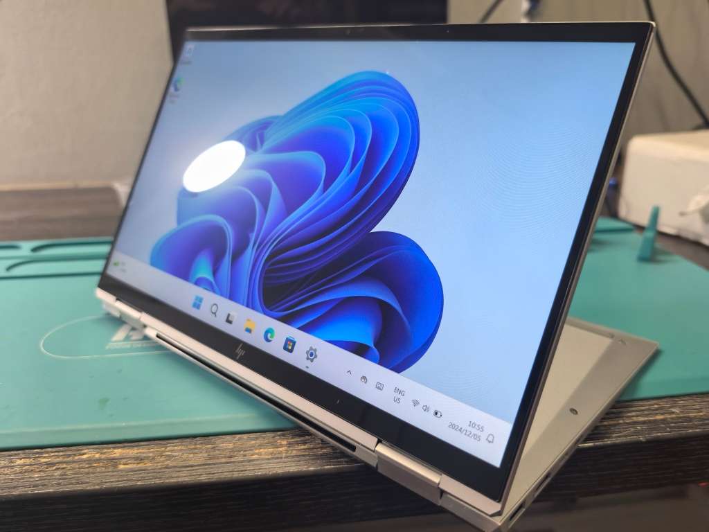 AS NEW!*HP ELITEBOOK X360 1030g8*i5-1145G7-TOUCHSCREEN-16GB RAM-256GB SSD-FHD IPS