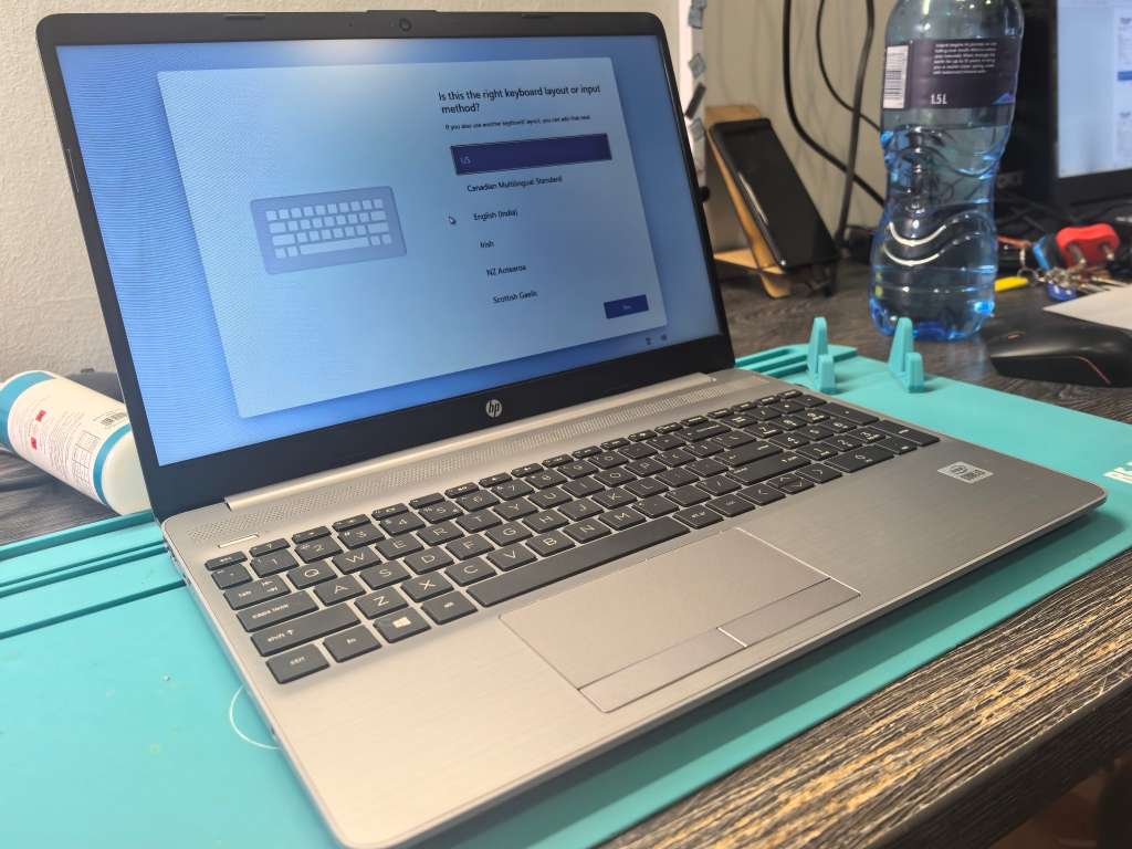 10TH GEN-HP 250 G8*i3-10110u-8GB DDR4-512GB NVME SSD-HD