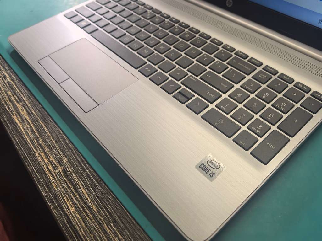 10TH GEN-HP 250 G8*i3-10110u-8GB DDR4-512GB NVME SSD-HD