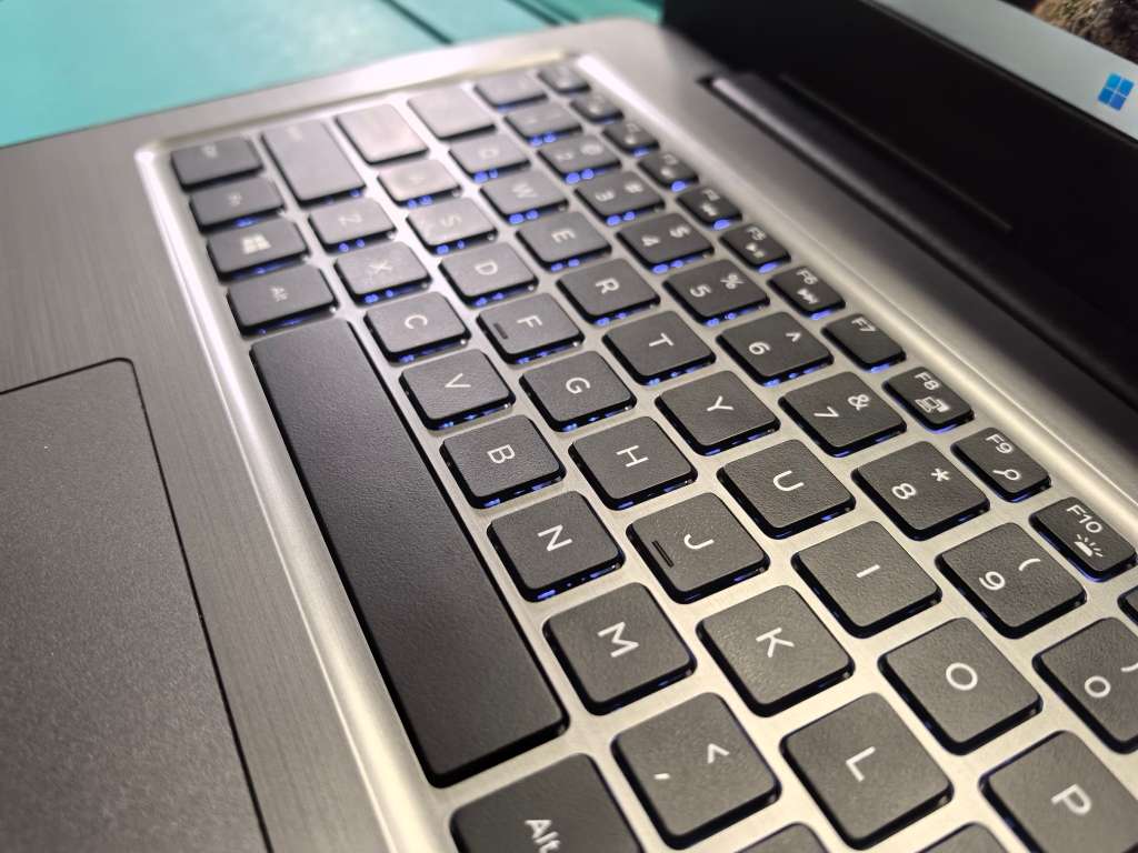 Touchscreen Dell Inspiron 5567 i5-7200U 8GB 256GB SSD FHD