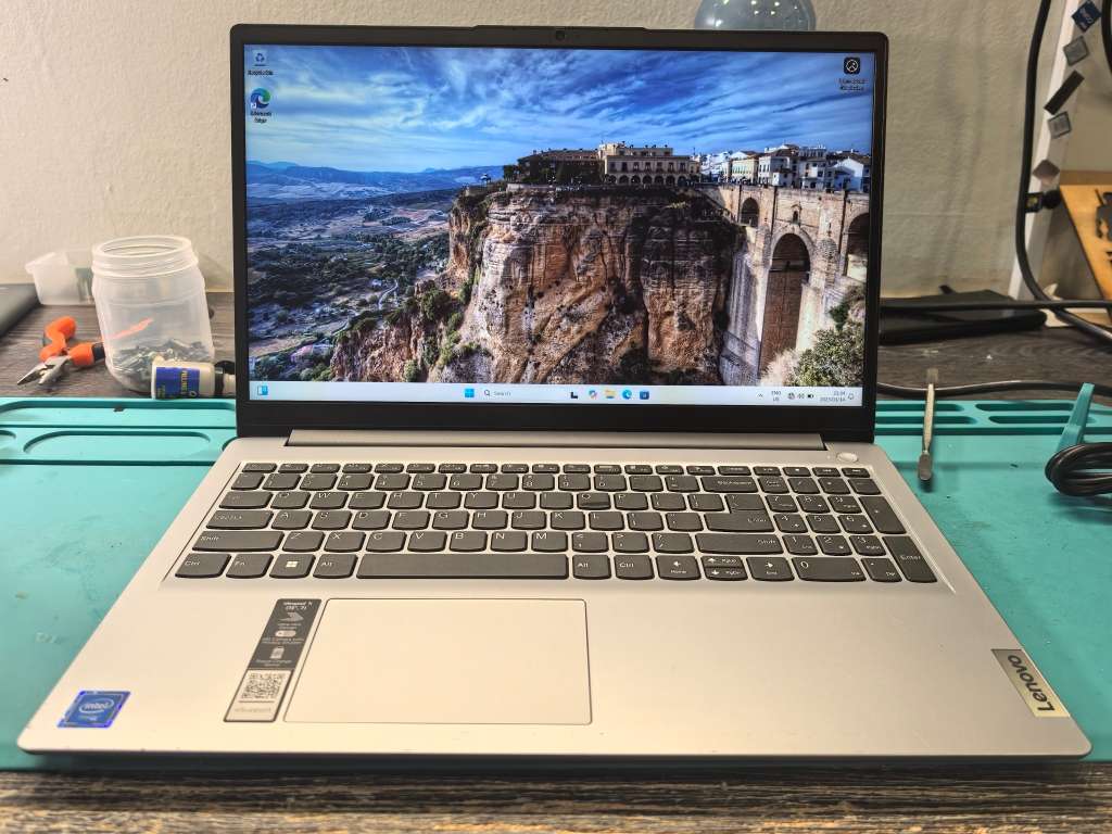 Lenovo Ideapad 1-N4020 Celeron-4GB DDR4-256GB NVMe SSD-UHD Graphics-FHD