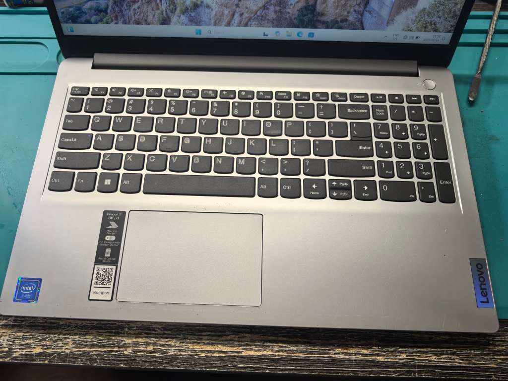 Lenovo Ideapad 1-N4020 Celeron-4GB DDR4-256GB NVMe SSD-UHD Graphics-FHD