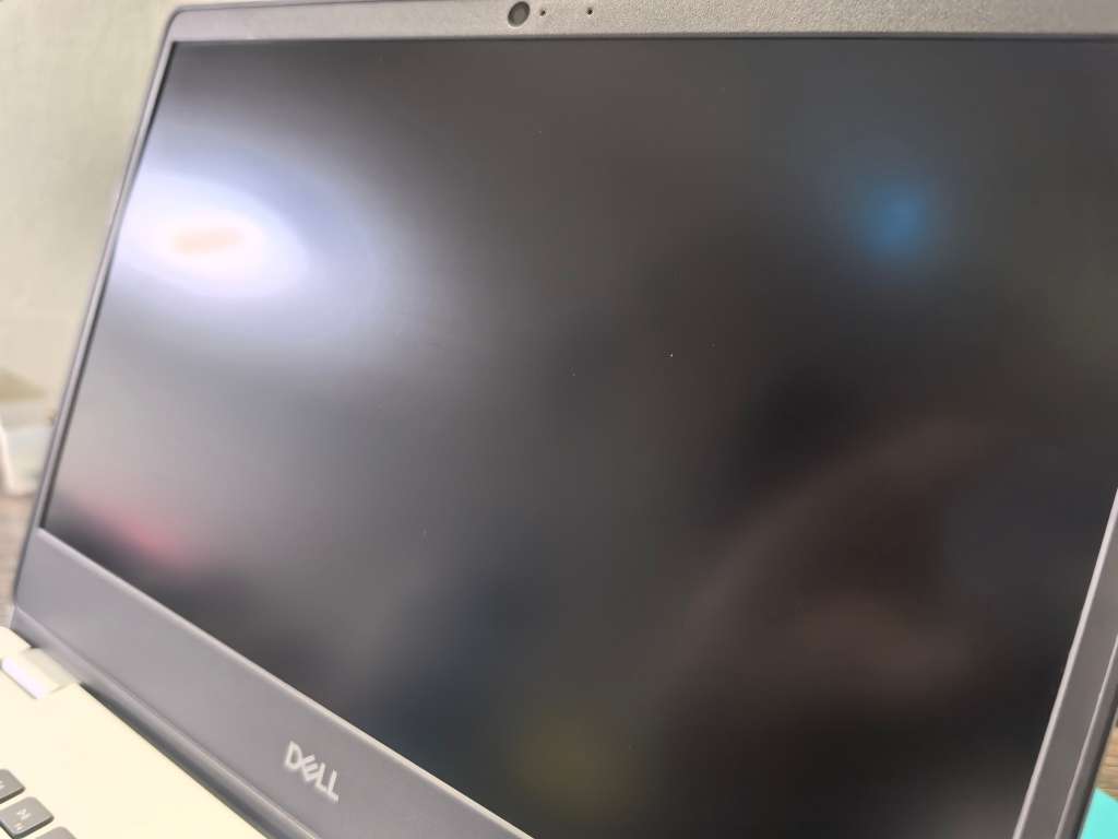 QUAD CORE i5-DELL INSPIRON 5510-i5-1035G1-8GB DDR4*256GB SSD*FHD