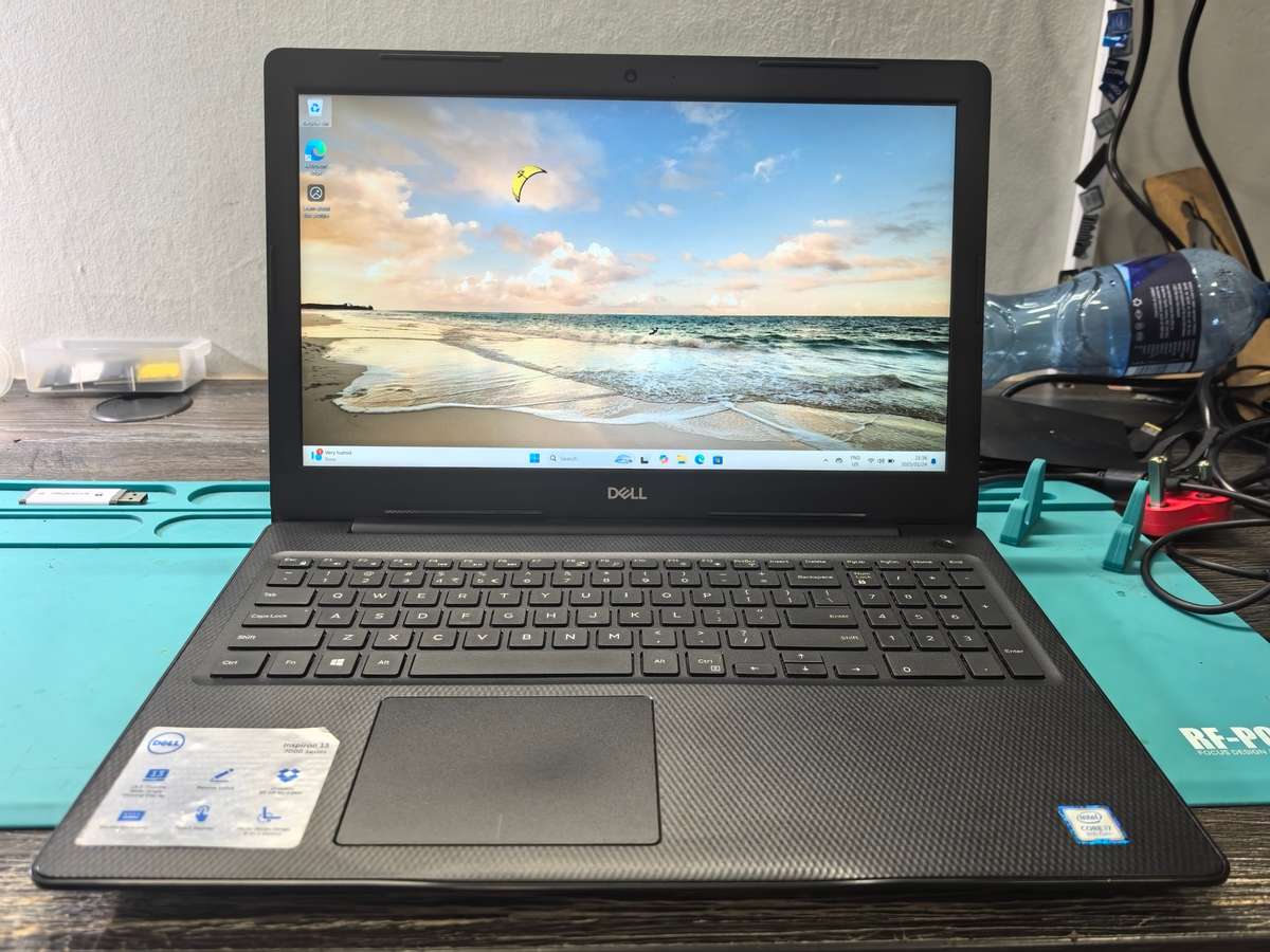 Dell Inspiron 3580 Quad Core i7-8565U 16GB FHD 512GB NVMe SSD