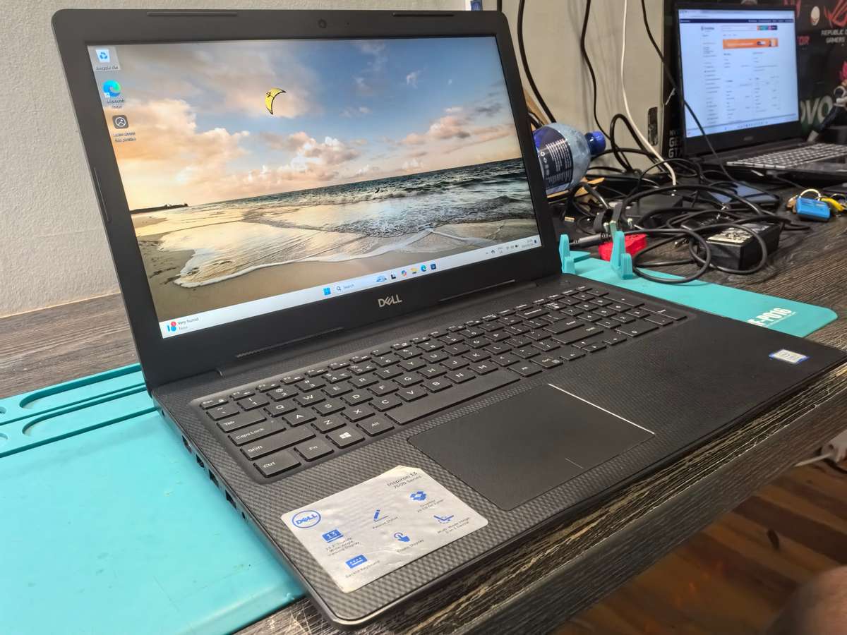 Dell Inspiron 3580 Quad Core i7-8565U 16GB FHD 512GB NVMe SSD