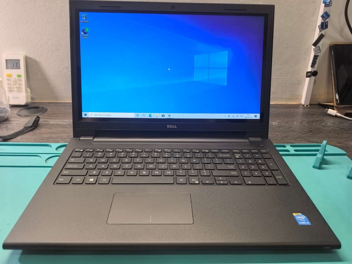 TOUCHSCREEN-DELL INSPIRON 15 3543-i3-5005u*8GB RAM*256GB SSD*DVD