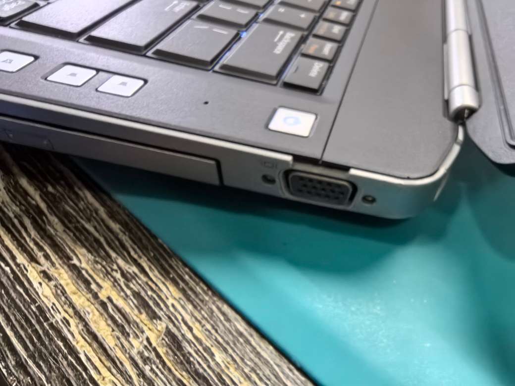 5 x units -Dell Latitude E5420 Laptop - i3-2330M, 8GB DDR3, 256GB SSD, HD Display, Backlit Keyboard