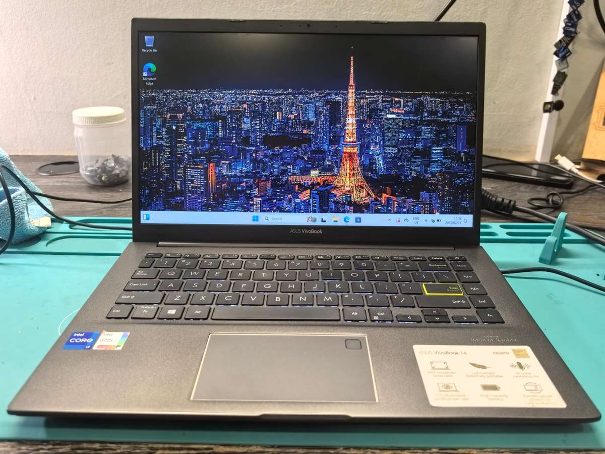 Asus VivoBook 14 i7-1165G7 16GB DDR4 512GB SSD FHD Iris Graphics