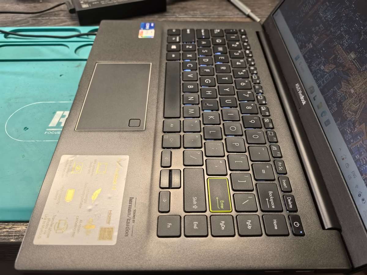 Asus VivoBook 14 i7-1165G7 16GB DDR4 512GB SSD FHD Iris Graphics